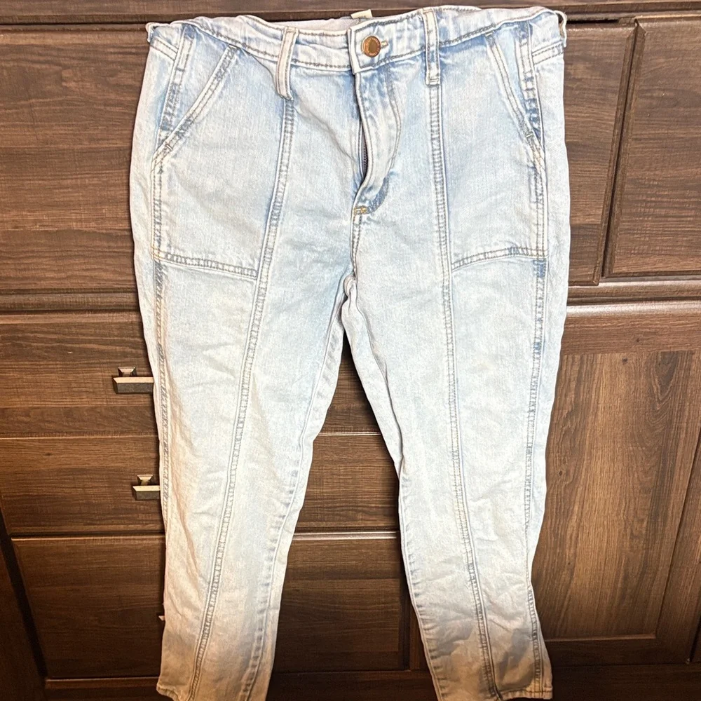 Universal Thread High Rise Light Wash Jeans - Picture 1 of 3